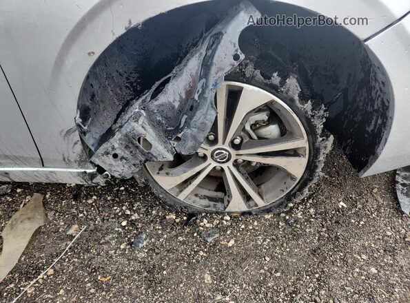 3N1AB8CV9PY300241 2023 NISSAN SENTRA Silver 