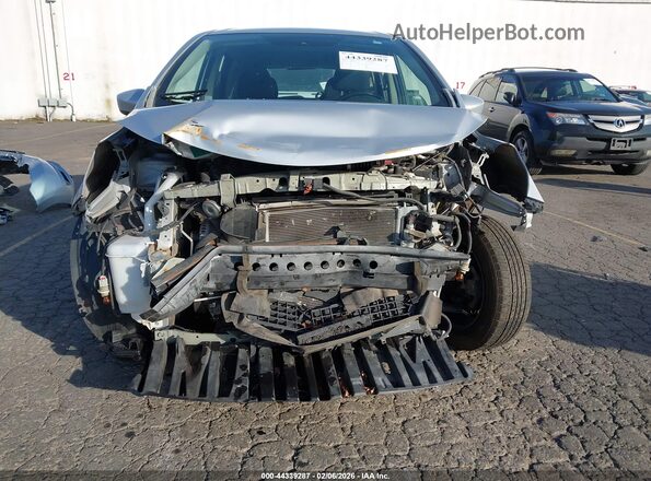 3N1CE2CP7JL351935 2018 NISSAN VERSA NOTE Silver Դիմացի տեսք