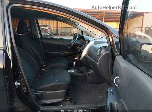 3N1CE2CP8HL369645 2017 NISSAN VERSA NOTE Черный Вид салона спереди