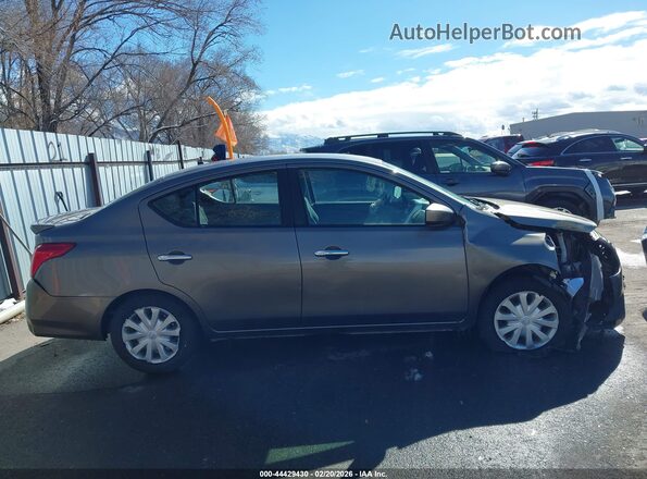 3N1CN7AP2GL829414 2016 NISSAN VERSA Silver Widok wnętrza z tyłu