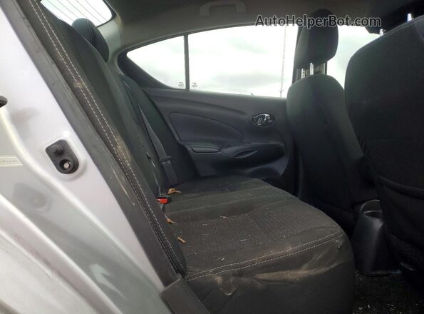 3N1CN7AP2KL863474 2019 NISSAN VERSA Серебряный 