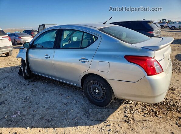 3N1CN7AP3KL852953 2019 NISSAN VERSA Silver 