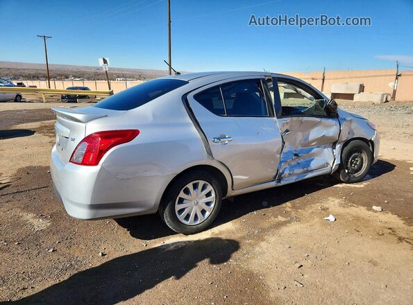 3N1CN7AP3KL860079 2019 NISSAN VERSA Серебряный 