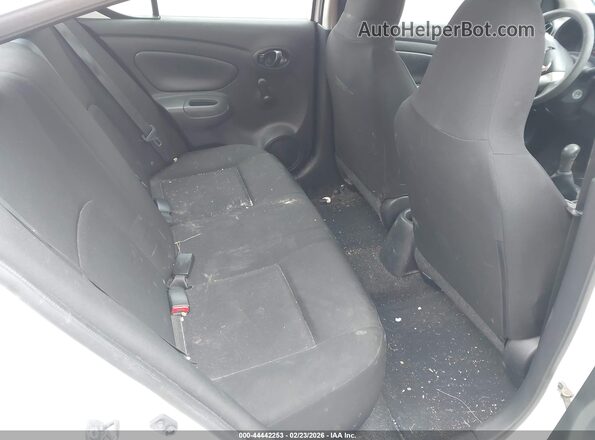 3N1CN7AP7GL881086 2016 NISSAN VERSA White VIN կոդի պիտակի տեսք