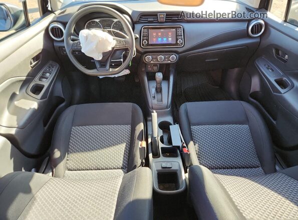 3N1CN8DV5PL856476 2023 NISSAN VERSA Gray Widok deski rozdzielczej