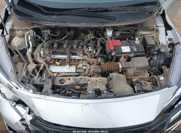 3N1CN8EV5PL856010 2023 NISSAN VERSA Серебряный Вид сзади