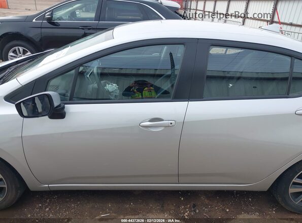 3N1CN8EV5PL856010 2023 NISSAN VERSA Серебряный 