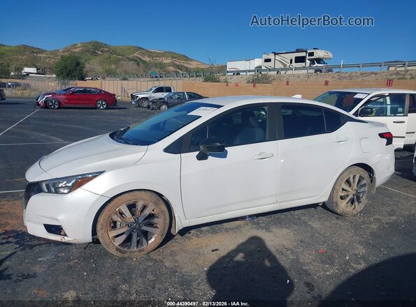 3N1CN8FV3LL904516 2020 NISSAN VERSA White 360 interior view