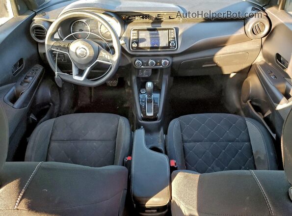 3N1CP5BV8LL512503 2020 NISSAN KICKS Серый Вид панели приборов