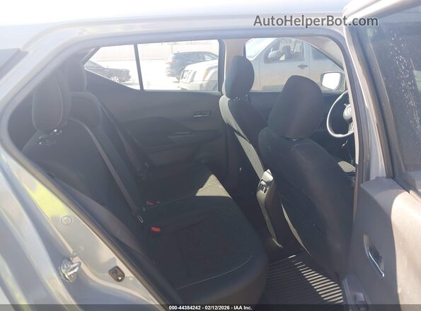3N1CP5CV8NL482131 2022 NISSAN KICKS Gray Widok naklejki z numerem VIN
