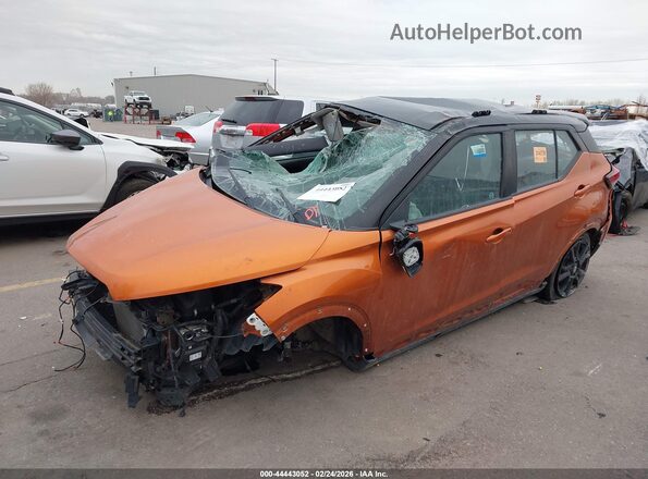 3N1CP5DV0ML507360 2021 NISSAN KICKS Orange Առջևի ձախ երեք քառորդ տեսարան