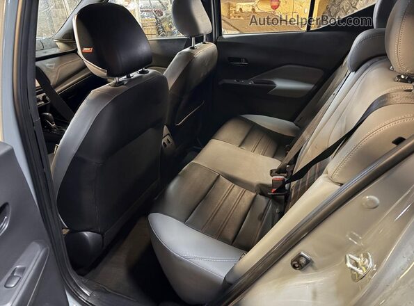 3N1CP5DV1RL555019 2024 NISSAN KICKS Gray Front view