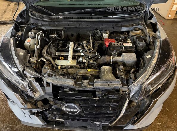 3N1CP5DV1RL555019 2024 NISSAN KICKS Gray Front interior view