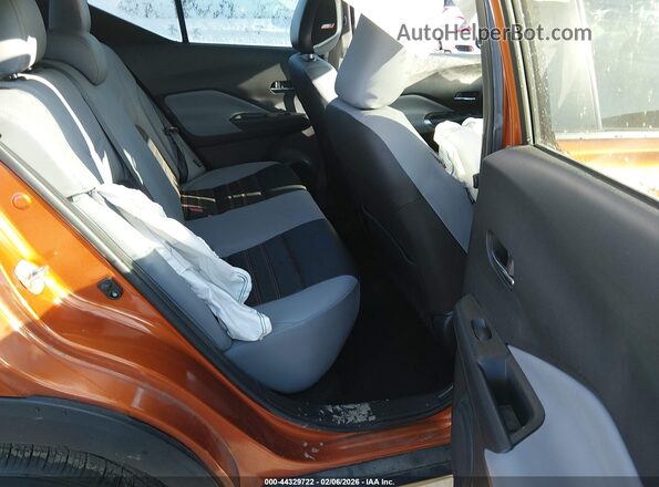 3N1CP5DV6NL479873 2022 NISSAN KICKS Orange Widok naklejki z numerem VIN