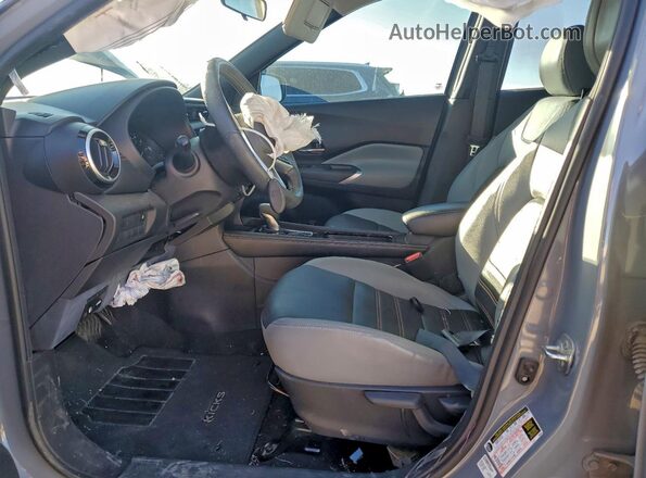 3N1CP5DV9NL491192 2022 NISSAN KICKS Gray Vista interior delantera