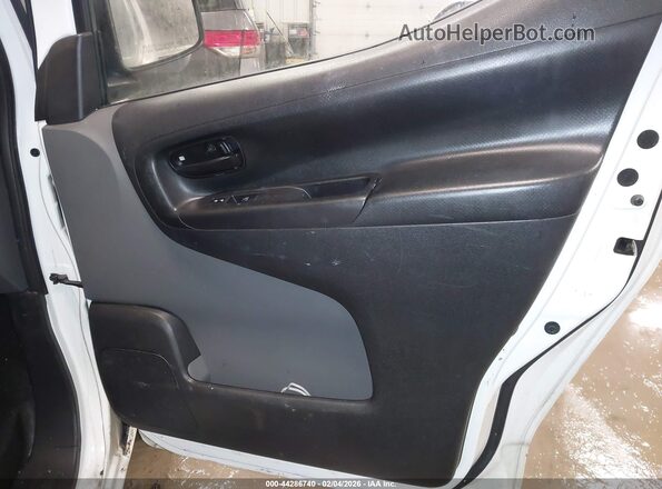 3N6CM0KN1GK701088 2016 NISSAN NV200 Белый Вид салона спереди