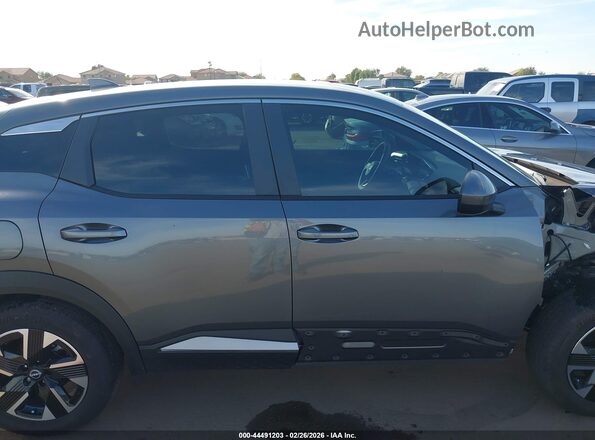 3N8AP6CB2SL406274 2025 NISSAN KICKS Gray Սալոնի 360 աստիճան տեսք