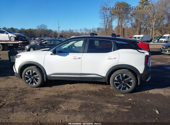 3N8AP6CBXTL308501 2026 NISSAN KICKS White Widok wnętrza 360 stopni