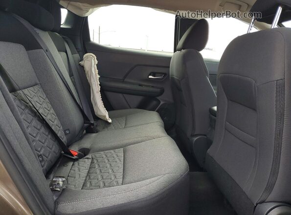 3N8AP6CE7TL346147 2026 NISSAN KICKS Brown Widok wnętrza z tyłu