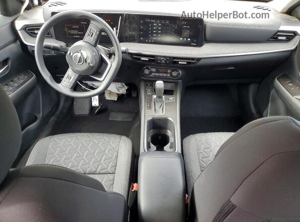 3N8AP6CE7TL346147 2026 NISSAN KICKS Brown Widok deski rozdzielczej