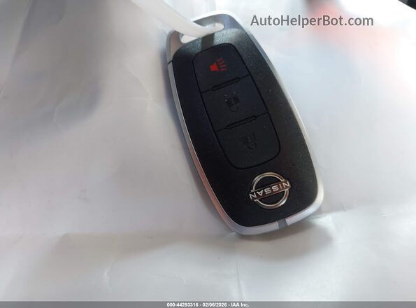 3N8AP6DB9SL389908 2025 NISSAN KICKS Blue Vista del salpicadero