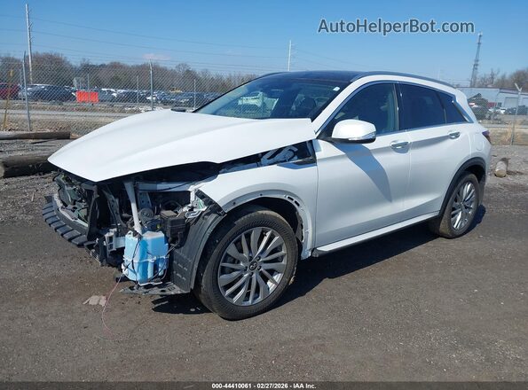 3PCAJ5BB8PF110593 2023 INFINITI QX50 White Vista tres cuartos delantera izquierda