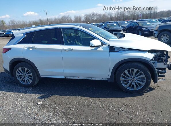3PCAJ5BB8PF110593 2023 INFINITI QX50 White Vista interior de 360 grados