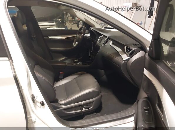 3PCAJ5M13LF114176 2020 INFINITI QX50 Черный Вид салона спереди
