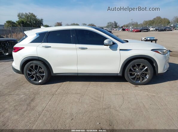 3PCAJ5M38KF103299 2019 INFINITI QX50 White 
