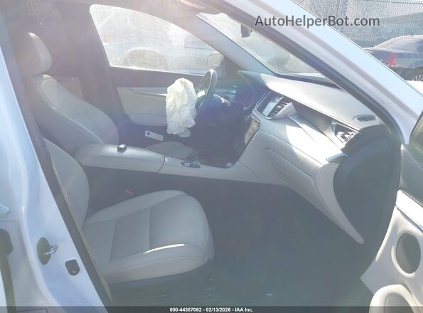 3PCAJ5M39LF104561 2020 INFINITI QX50 Белый Вид салона спереди