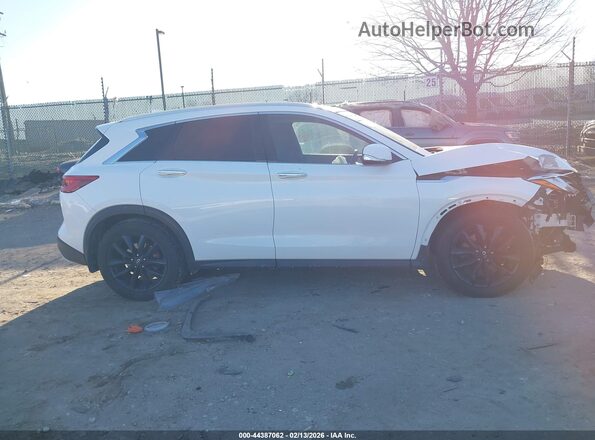 3PCAJ5M39LF104561 2020 INFINITI QX50 Белый Панорамный вид салона 360°
