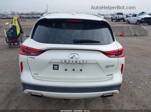 3PCAJ5M39LF106603 2020 INFINITI QX50 White 