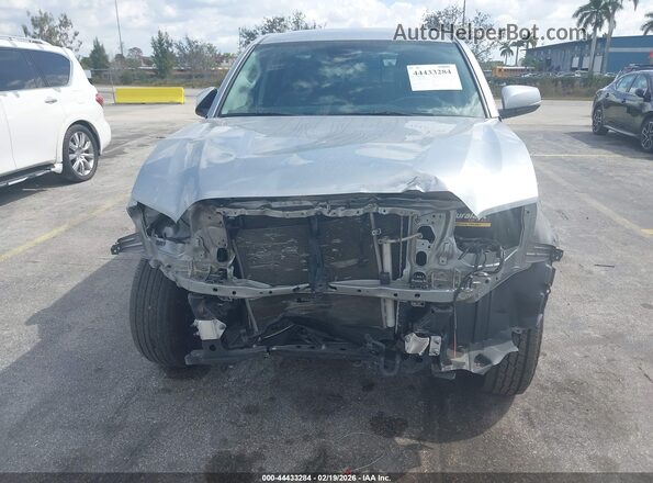 3TMAZ5CN0NM161502 2022 TOYOTA TACOMA Silver Widok z przodu