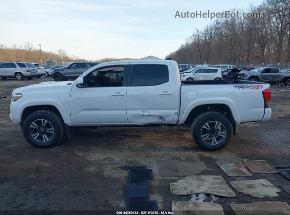 3TMCZ5AN0HM089880 2017 TOYOTA TACOMA White Widok wnętrza 360 stopni