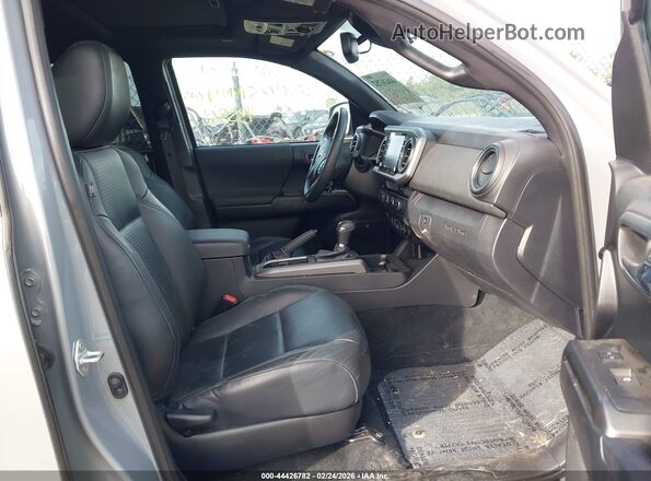 3TMCZ5AN4MM435861 2021 TOYOTA TACOMA Серый Вид салона спереди