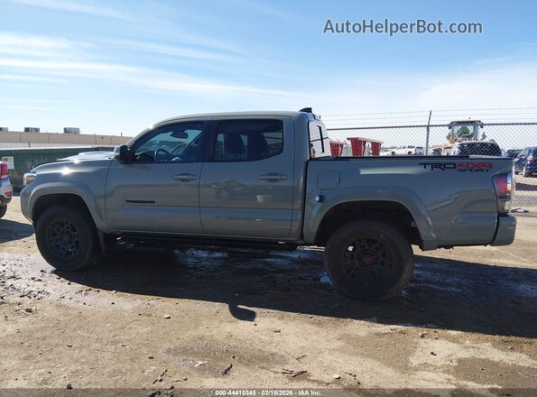 3TMCZ5AN7NM457676 2022 TOYOTA TACOMA Gray Widok wnętrza 360 stopni
