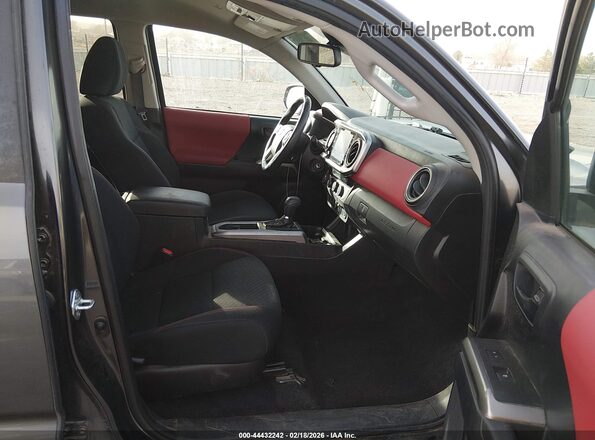 3TMCZ5AN8MM405083 2021 TOYOTA TACOMA Серый 