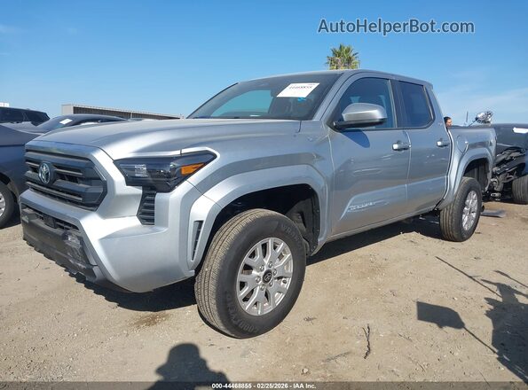 3TMLB5JN1TM215483 2026 TOYOTA TACOMA Silver Przód lewy