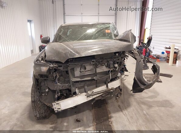 3TMLB5JN4RM087006 2024 TOYOTA TACOMA Gray Widok wnętrza z tyłu