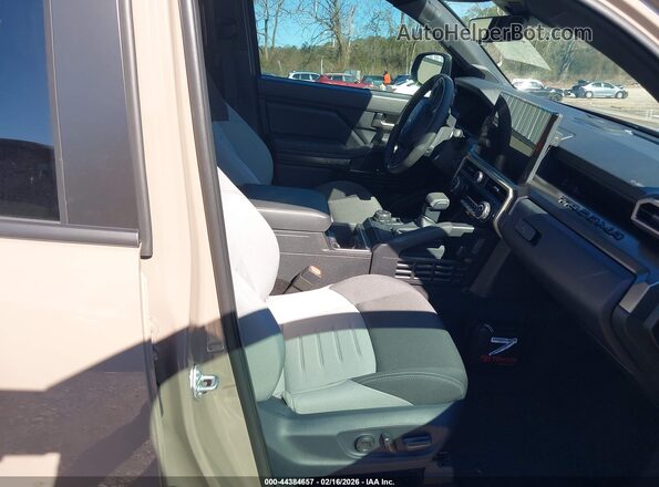 3TMLB5JN4TM215543 2026 TOYOTA TACOMA Tan 