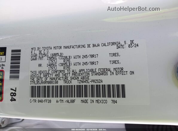 3TMLB5JNXRM008180 2024 TOYOTA TACOMA White ძრავის განყოფილების ხედი