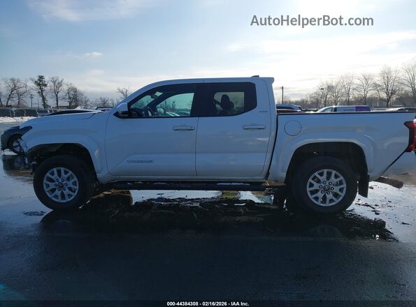 3TMLB5JNXRM008180 2024 TOYOTA TACOMA White სალონის 360-გრადუსიანი ხედი