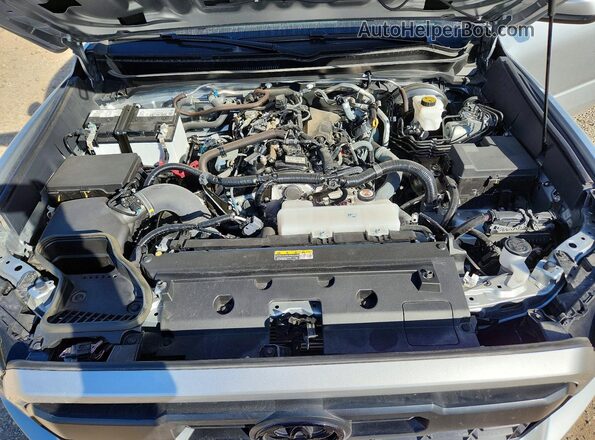 3TYJBAFN7RT012166 2024 TOYOTA TACOMA Silver Vista interior trasera