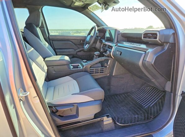 3TYJBAFN7RT012166 2024 TOYOTA TACOMA Silver Vista de los asientos traseros