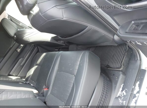 3TYLC5LN6ST022470 2025 TOYOTA TACOMA HYBRID Silver VIN կոդի պիտակի տեսք