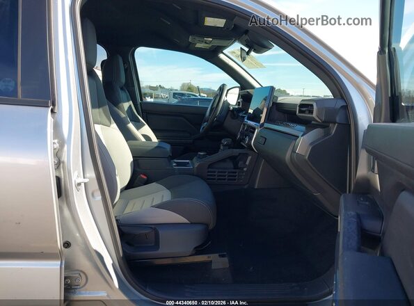 3TYLC5LN7RT006904 2024 TOYOTA TACOMA HYBRID Silver Front interior view