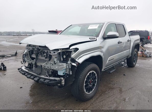 3TYLC5LN7RT013898 2024 TOYOTA TACOMA HYBRID Серебряный Передняя левая четверть