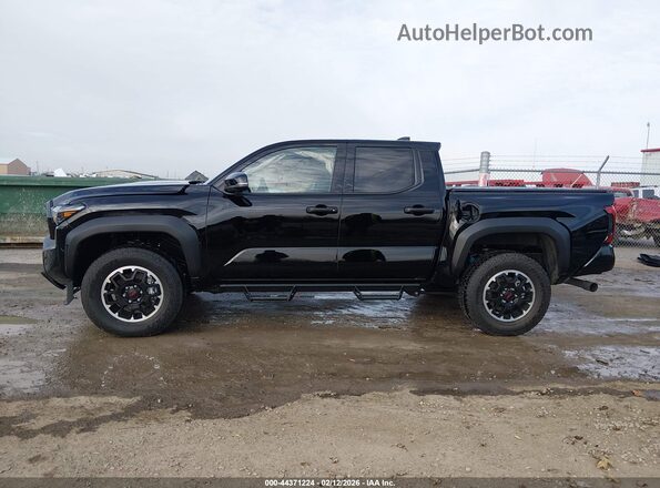 3TYLC5LN8ST045846 2025 TOYOTA TACOMA HYBRID Black 360 interior view