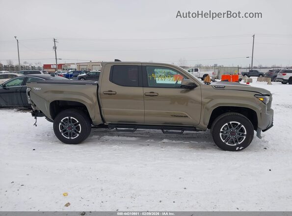 3TYLC5LN9ST027016 2025 TOYOTA TACOMA HYBRID Green Rear interior view