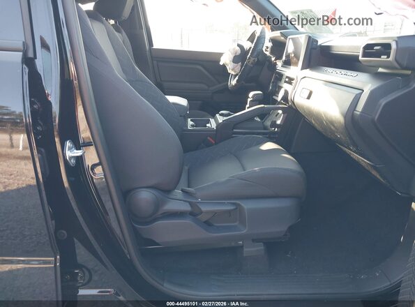 3TYLD5KN6TT023957 2026 TOYOTA TACOMA Silver Vista interior delantera